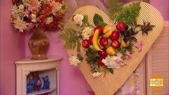 Тарелка фруктов и цветов от Ольги Никишичевой. Доброе утро. Фрагмент выпуска от 07.03.2017