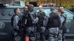 В мире. Полицейские вместо солдат. Доброе утро. Фрагмент выпуска от 17.04.2015