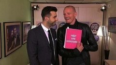 Юрий Колокольников принес с собой райдер. Пролог. Вечерний Ургант. Фрагмент выпуска от 31.03.2015