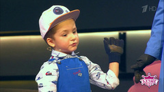 Миниатюрный автомеханик Семен Бойков. Лучше всех! Фрагмент выпуска от 10.12.2017