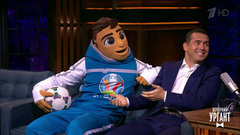 Футболист Александр Кержаков и талисман Евро-2020 Скиллзи о подготовке к турниру. Вечерний Ургант. Фрагмент выпуска от 26.03.2019