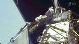 Экипажу МКС пришлось досрочно завершить выход в открытый космос