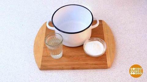 Как отмыть пригоревшую кастрюлю. Доброе утро. Фрагмент выпуска от 15.08.2017