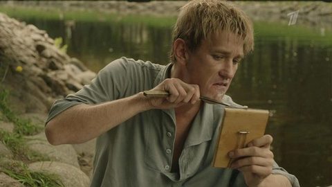 «А вам не кажется, что от нашего нового начальника исходит какое-то странное амбре?» Подкидыш. Анонс