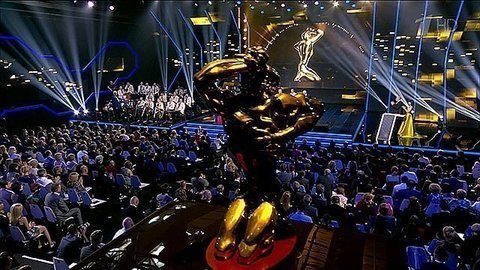 Профсоюзное собрание — на неделе академия ТЭФИ назвала ударников телевизионного труда