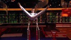 Иван Скобрев. Выступление на брусьях. Без страховки. Фрагмент выпуска от 09.04.2016