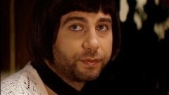 Иван Ургант в роли Матильды из к/ф «Леон». Пролог. Вечерний Ургант. Фрагмент выпуска от 12.09.2014