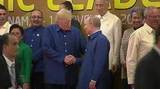 Владимир Путин и Дональд Трамп поприветствовали друг друга на проходящем во Вьетнаме саммите АТЭС