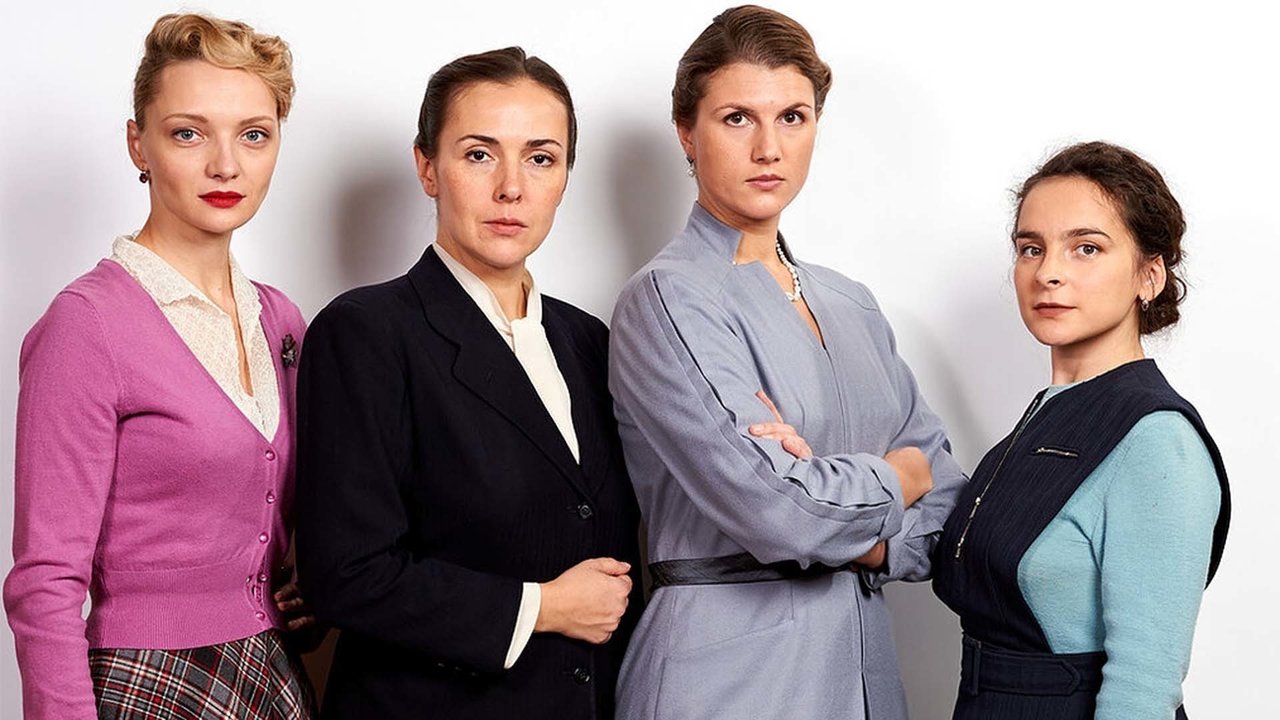 <p>Слева направо: Екатерина Вилкова, Марьяна Спивак, Елена Панова и Яна Дюбуи</p>