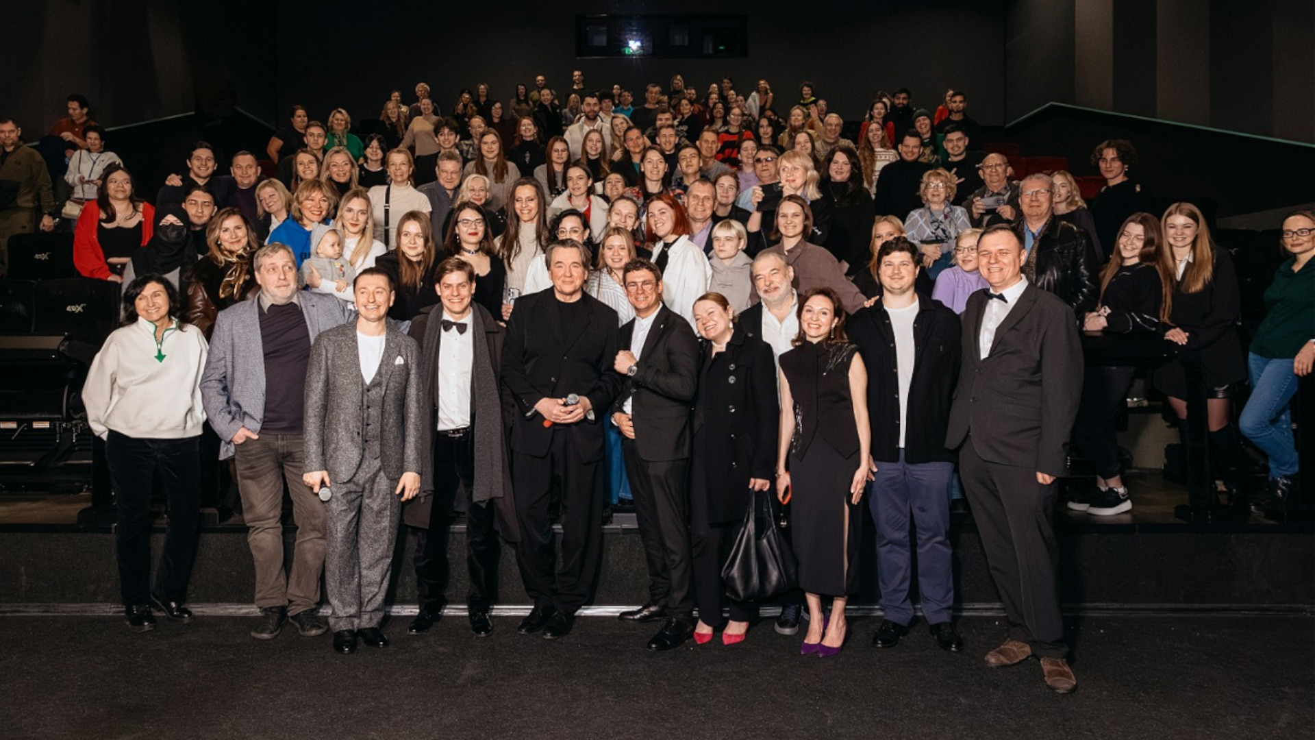 Фото с премьеры финальной версии фильма «Август»