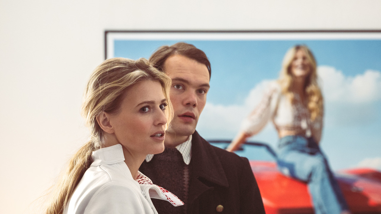 <p>Софья Эрнст и Петр Скворцов в сериале «Мосгаз. Дело №12»</p>