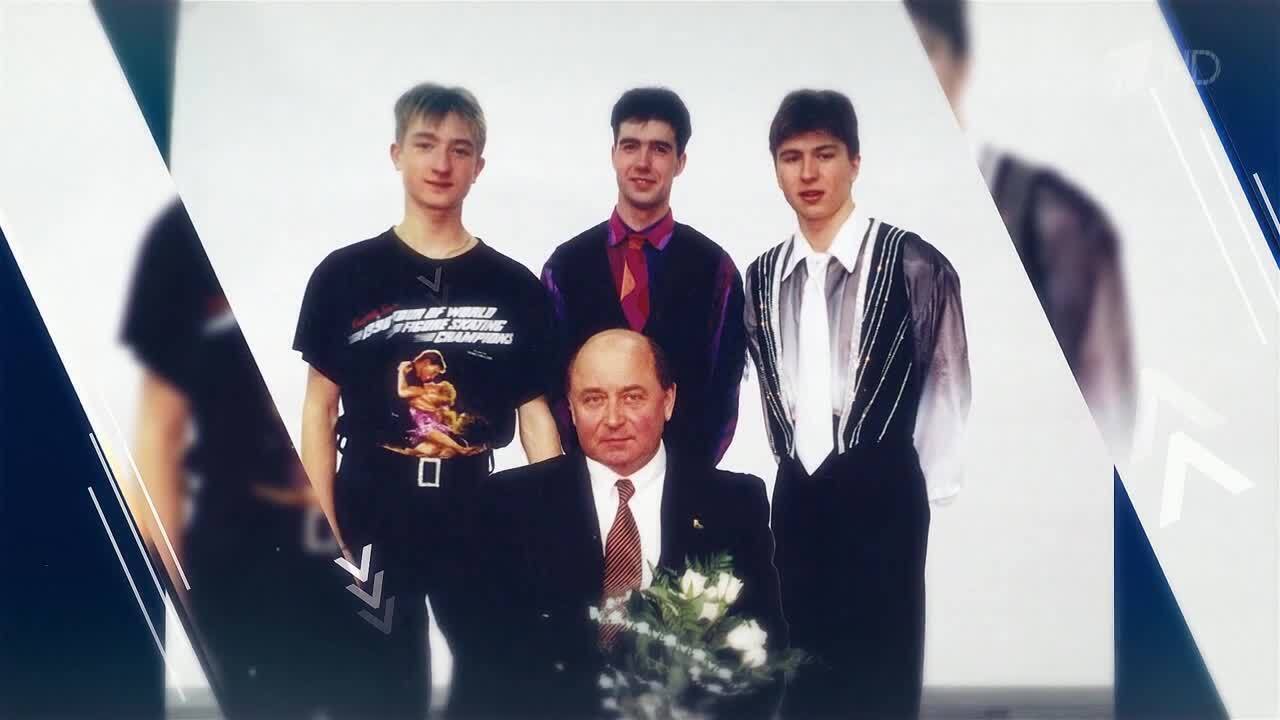 <p>Алексей Мишин с учениками. Стоят слева направо: Евгений Плющенко, Алексей Урманов и Алексей Ягудин</p>