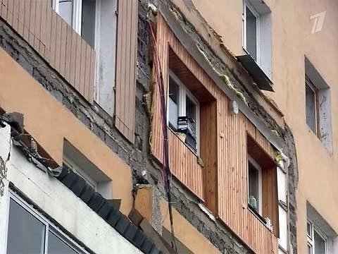 В Якутске выясняют причины обрушения трех балконов в пятиэта.