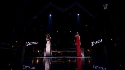 Александра Воробьева и Гульшат Хамурзина. «Две розы». Голос-3. Поединки. Фрагмент выпуска от 24.10.2014