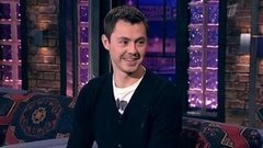 Футболист Динияр Билялетдинов. вечерний Ургант. Фрагмент выпуска от 10.12.2012