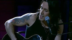 Extreme — «More Than Words». Вечерний Ургант. Фрагмент выпуска от 23.04.2012