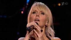 Валерия — «Дай Бог». Концерт Валерии в «Альберт-Холле». Фрагмент выпуска от 02.05.2015