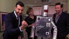 Иван Ургант представляет главного героя вечера — робота Диму. Пролог. Вечерний Ургант. Фрагмент выпуска от 06.03.2015