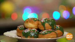 Пончики со сгущенкой от Марии Суровой. Доброе утро. Фрагмент выпуска от 18.12.2018