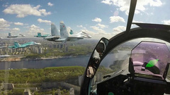 Фигуры высшего пилотажа показали летчики во время репетиции воздушного Парада в небе над Москвой