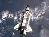 Шаттл «Дискавери» возвращается на Землю, завершив свой последний космический полет