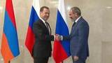 Дмитрий Медведев провел встречу с премьер-министром Армении Николом Пашиняном