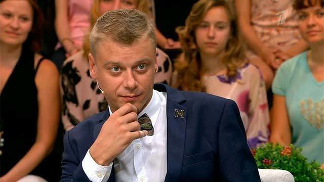 Свадьба. Жених 16. Жених 16. Жених и невеста в загсе. Счастливый жених.