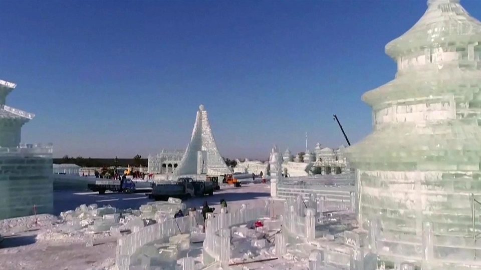 В Китае появился огромный город из снега и льда. Новости. Первый канал