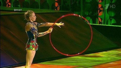 Светлана Феофанова — «Девки, сюда!». Художественная гимнастика. Без страховки. Фрагмент выпуска от 28.05.2016