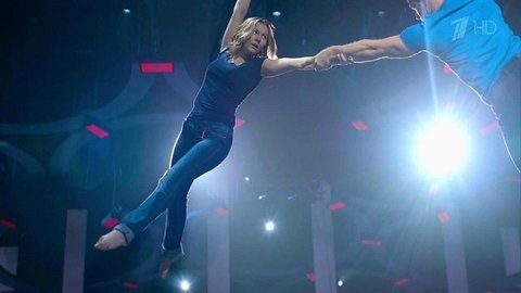 Мария Кожевникова. Воздушная гимнастика. Профайл. Без страховки. Фрагмент выпуска от 28.05.2016