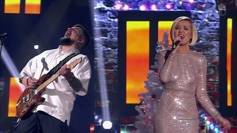 Александр Градский, Григорий Лепс, Полина Гагарина и Баста — «Living Next Door to Alice». Новогодняя ночь на Первом. Фрагмент выпуска от 31.12.2015