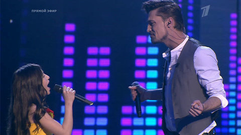 Евдокия Малевская, София Кварацхелия, Алексей Забугин и Дима Билан. «Обними меня». Голос.Дети-2. Финал. Фрагмент выпуска от 17.04.2015