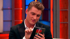 Алексей Воробьев рисует девушку своей мечты. Наедине со всеми. Фрагмент выпуска от 11.02.2015