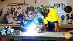 В мире. Женщины-сварщики. Доброе утро. Фрагмент выпуска от 25.10.2017