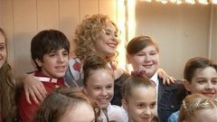 «У нас нет никакой конкуренции, дети друг друга любят», — Пелагея о своей команде. Голос.Дети-1