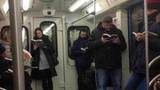 Изумление тысяч иностранцев в социальных сетях вызвало фото из московского метро
