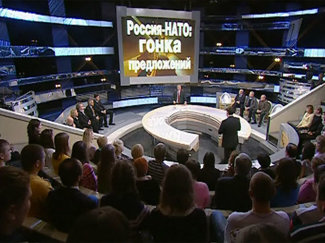 Гонять предложения. Фразеологизм гнать в три. Фразеологизмы на тему безделье. Цитаты про машину. Гонять предложения.