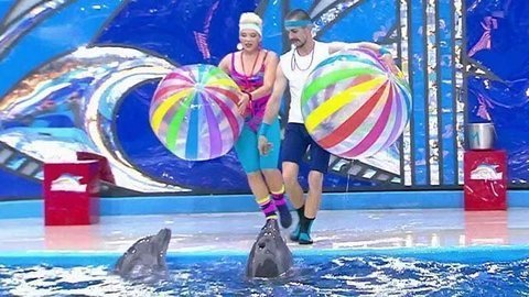 Тина Кузнецова. Выступление. Вместе с дельфинами. Фрагмент выпуска от 03.10.2015