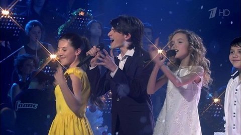 Участники проекта «Голос. Дети» — «С Новым годом!». Новогодняя ночь на Первом. Фрагмент выпуска от 31.12.2015