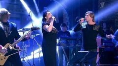 Би-2 и Тамара Гвердцители — «Безвоздушная тревога». Вечерний Ургант. Фрагмент выпуска от 26.10.2012