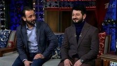 Актер и шоумен Михаил Галустян и фигурист и хореограф Илья Авербух. Вечерний Ургант. Фрагмент выпуска от 25.12.2014