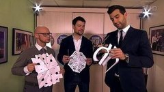 Иван, Митя и Данила Козловский вырезают новогодние снежинки. Пролог. Вечерний Ургант. Фрагмент выпуска от 17.12.2014