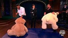 Виталий Минаков и Антониу Силва демонстрируют запрещенные приемы. Вечерний Ургант. Фрагмент выпуска от 31.05.2017