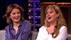 Актрисы Анна и Надежда Михалковы. Вечерний Ургант. Фрагмент выпуска от 25.03.2015
