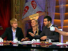 Прожекторперисхилтон. Анна Семенович. Полет российского президента на бомбардировщике, саммит «большой двадцатки» в Лондоне. Выпуск от 04.04.2009