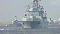 В Санкт-Петербурге продолжаются репетиции главного Военно-морского парада к Дню ВМФ