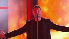 Сергей Лазарев — «Сдавайся». Международный музыкальный фестиваль «Жара». Фрагмент выпуска от 23.09.2018