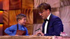 Виртуоз лобзика Михаил Нелюбин. Лучше всех! Фрагмент выпуска от 03.03.2019