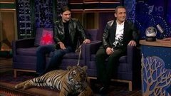 Дрессировщики Эдгард и Аскольд Запашные. Вечерний Ургант. Фрагмент выпуска от 16.12.2015