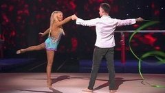 Ирина Салтыкова и Никита Онищенко — «Дуэт». Художественная гимнастика. Без страховки. Фрагмент выпуска от 14.02.2016